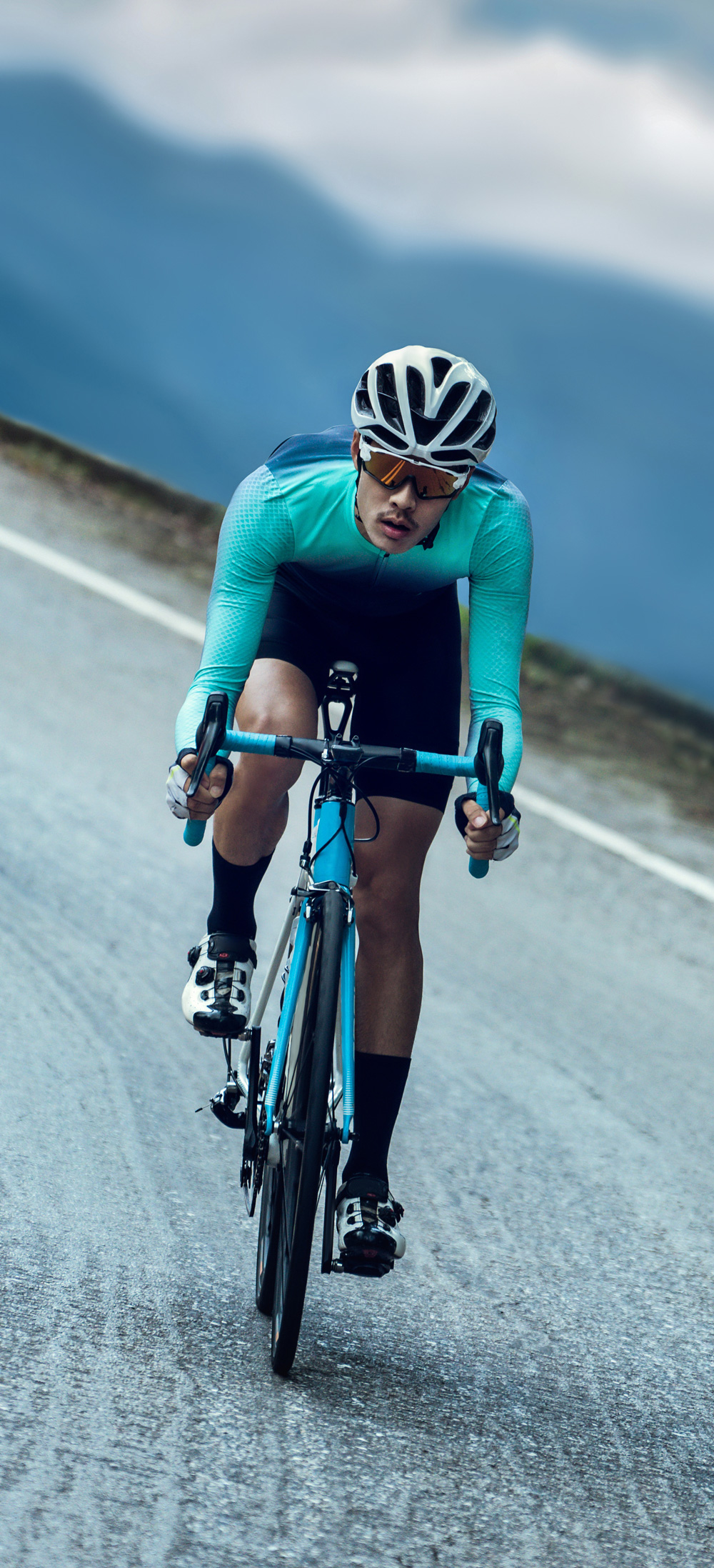 Road race on a bicycle